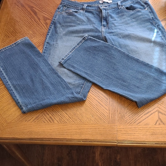 *ALERT!* VINTAGE LEVIS! - Picture 1 of 7